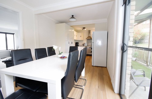 Lenah Valley House | Large house, centrally located with amazing views