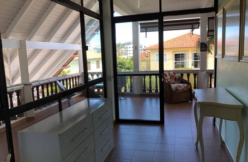 Ingleses do Rio Vermelho House | Large house with two floors (capacity 12 people), Florianópolis.