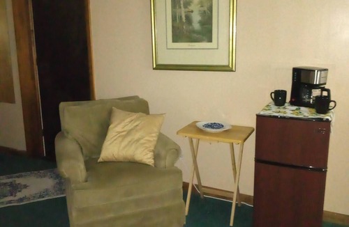 West Beach House | Large house with fire pit on 1 acre. Near Bethany Beach! Dogs ok.