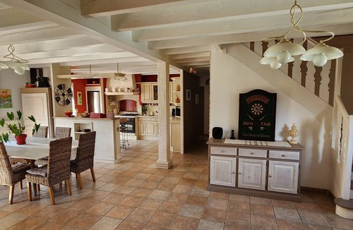 Alex House | Large house with pool and mountain views