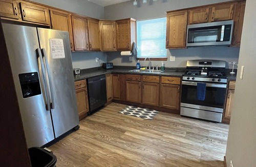 Cedar Rapids House | Large, inviting home near Amphitheater and Downtown