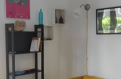 Cologna Spiaggia Apartment | Large garden within walking distance of the sea! Home for families with pets