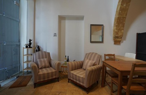Nicosia Apartment | Large Kamara Studio
