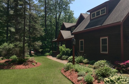 The Bluffs House | LARGE Lake Home. SANDY BEACH Access. PERFECT for Families with KIDS! Golf!