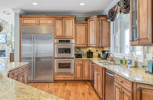 Bumpass House | Large lakefront home on the best part of the lake – spacious with stunning views