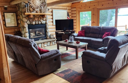Moran House | Large Lakefront Log Lodge Sandy Beach Dock Near Mackinac Island