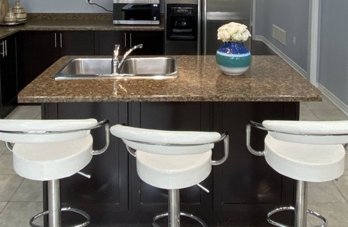 Newcastle House | Large & Luxurious 4 Bedroom Executive House in Newcastle - Clarington Ontario