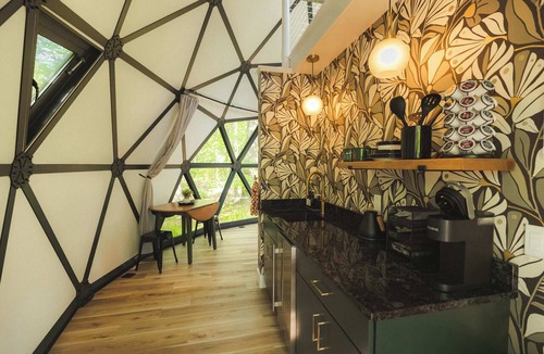 Freeport Cabin | Large, luxurious geodesic dome - 07
