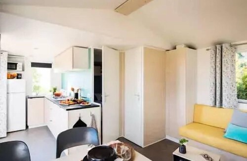 Servies House | Large mobile home 9 32m2-2 bedrooms 5 persons