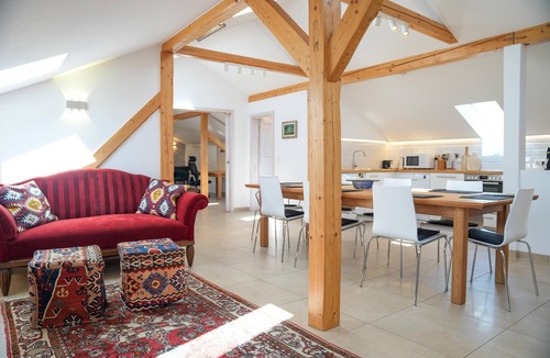 Regenhutte Apartment | Large modern loft with a luxurious ambience