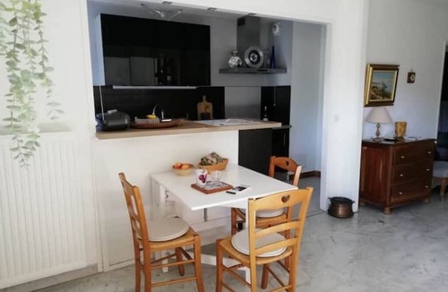 Estanove Apartment | Large, modern, air-conditioned T2