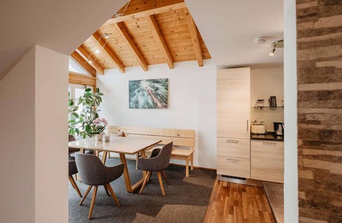 Freyung Apartment | Large, modern apartment (86sqm) with 2 balconies