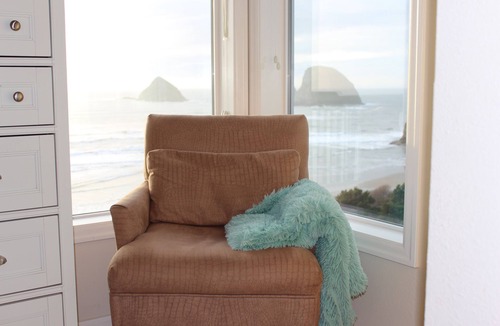 Oceanside House | Large Ocean View Home with Guest Quarters Close to the Beach Four Large Decks