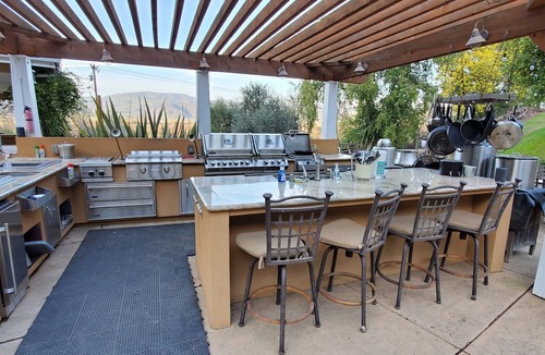 Healdsburg House | Large Outdoor Kitchen, Pool, Hot Tub, Firepit.8 Mins From Healdsburg Plaza
