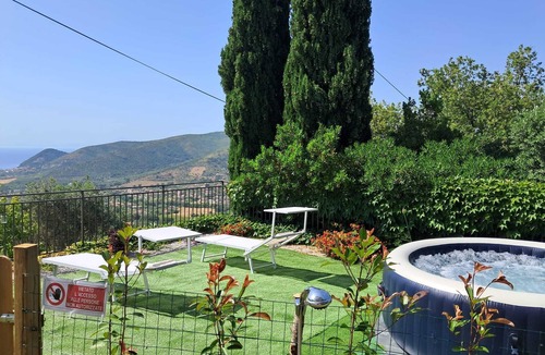 Perdifumo Villa | Large Panoramic Villa for 14 Guests