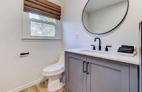 Northeast Colorado Springs Villa | Large Pet-Friendly Sleeps 10 Near Palmer Park