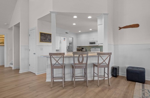 Emerald Isle House | Large, Pet Friendly, Private Pool, Golf Cart,Easy Beach Access