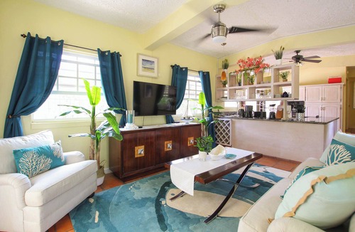 Sunset Crest House | Large pool, gardens and close to beach - Aqua Bliss