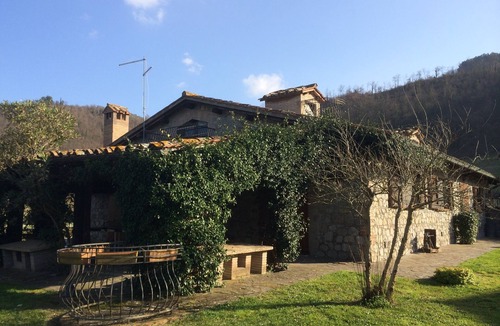 Ficulle Villa | Large private pool villa between Rome/Florence southern Tuscany in the countryside