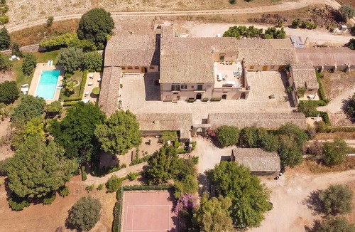 Chiaramonte Gulfi Villa | Large private villa with swimming pool in Sicily