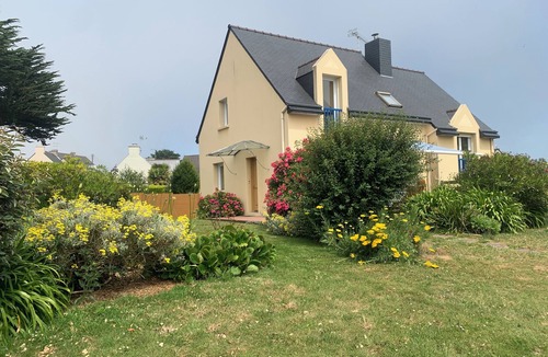 Pleneuf-Val-Andre Villa | Large, quiet house within walking distance 3 minutes from the beach and 5 minutes from the shops.