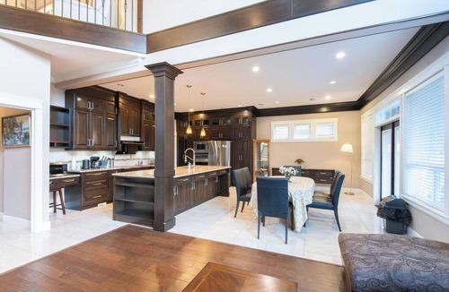 Burke Mountain House | Large & Quiet Main House