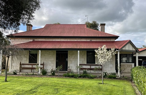 Naracoorte House | Large Room within residence of quiet home