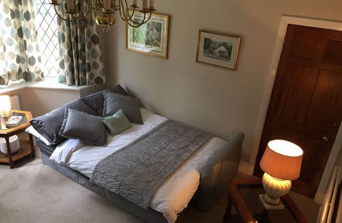 Chapeltown House | Large Self Contained Deluxe Property