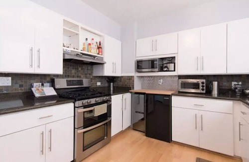 Westwood Park Apartment | Large SF Craftsman Walkable Great for Work/Leisure