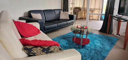 Kaipara District Apartment | Large & Simple 1-2 Bdr Flat at WHARE KURA Old Aratapu School House