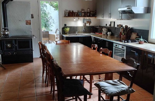 Saint-Pierre-d'Amilly Villa | Large single-storey 5-bedroom house near Marais Poitevin