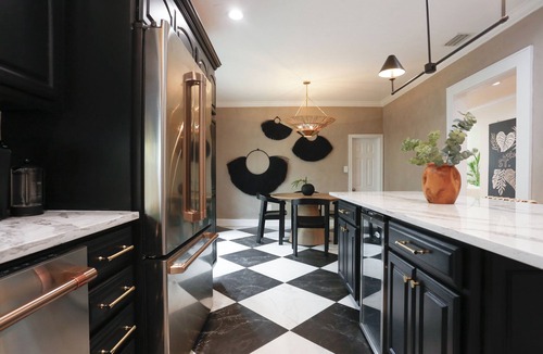 Historic Uptown House | Large Six Bedroom Home, Walkable to Downtown St. Pete, 20 mins To Beaches