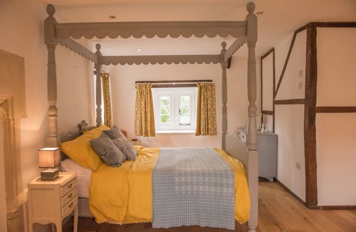 Binegar Other | Large Somerset Farmhouse with hot tub, close to Bath and local attractions.