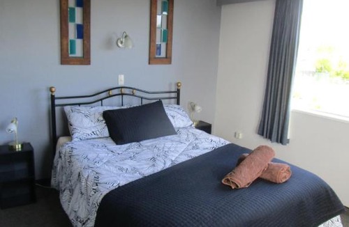 Hokitika House | Large Spacious House