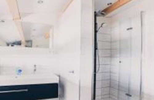 Eggenthall Apartment | Large spacious vacation apartment with balcony and three bedrooms in the Allgäu