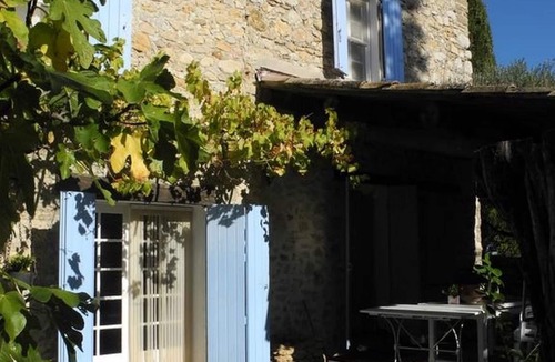 Mollans-sur-Ouveze House | Large stone house with flair in Drôme provençale