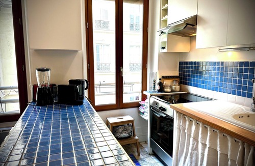Arts-et-Metiers Apartment | Large studio 2 rooms on a charming and popular street in the Marais
