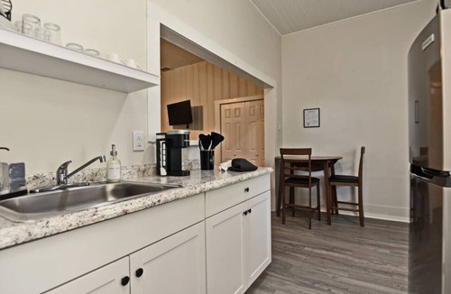 Winter Garden Apartment | Large Studio Apartment Downtown
