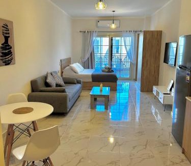 Al Ahyaa Apartment | Large Studio Beach & Pool Hurghada - Wifi