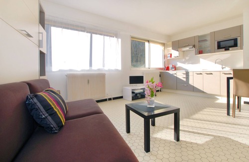Gorge de Loup Apartment | Large studio in Valmy, comfort and calm guaranteed