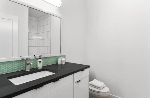 South Scottsdale Apartment | Large Studio Rooftop & Poolside - Walk to Old Town