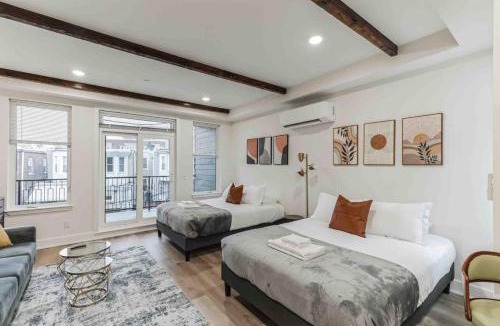 North Philadelphia West Apartment | Large Studio w 2 Beds and Balcony (C)