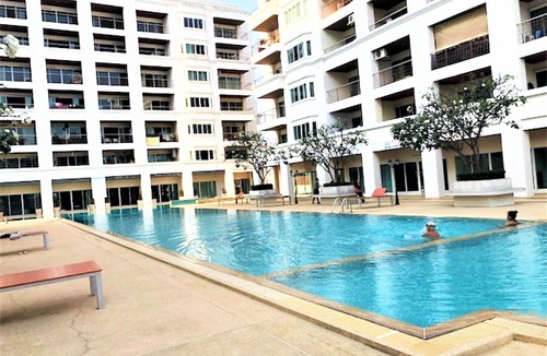 South Pattaya Condo | Large Studio with Balcony - TW Platinum Suites, Jomtien