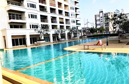 South Pattaya Condo | Large Studio with Balcony - TW Platinum Suites, Jomtien