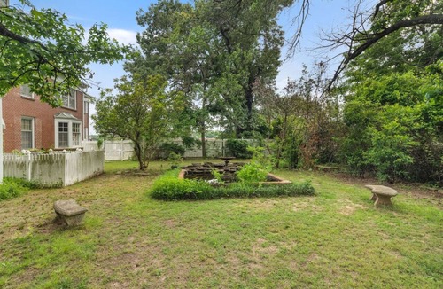 Fort Smith Apartment | Large suite w/king bed! The Blooming Garden!