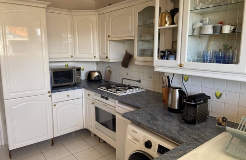 Prado - Republique Apartment | Large sunny flat just minutes from the Croisette, Cannes, with PRIVATE PARKING