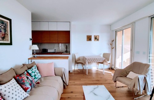 Beaulieu-sur-Mer Apartment | Large terrace with sea view - parking, air conditioning, direct beach access.