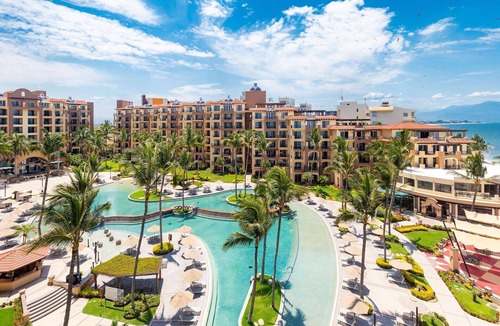 Flamingos Apartment | Large Three-Bedroom Suite at Villa del Palmar Flamingos