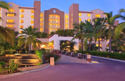 Flamingos Apartment | Large Three-Bedroom Suite at Villa del Palmar Flamingos
