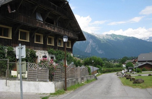 Morillon Apartment | Large triple aspect apartment in great ski resort (Grand Massif)